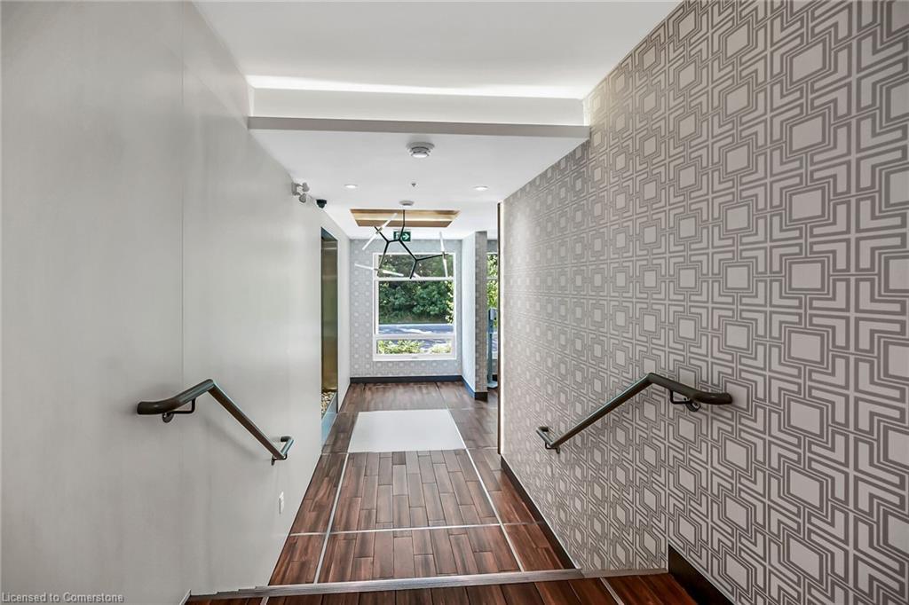 307-455 Charlton Avenue E, Hamilton, ON - Indoor Photo Showing Other Room