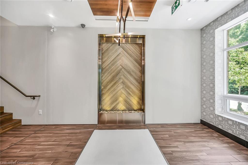 307-455 Charlton Avenue E, Hamilton, ON - Indoor Photo Showing Other Room