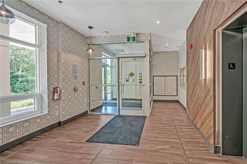 307-455 Charlton Avenue E, Hamilton, ON - Indoor Photo Showing Other Room