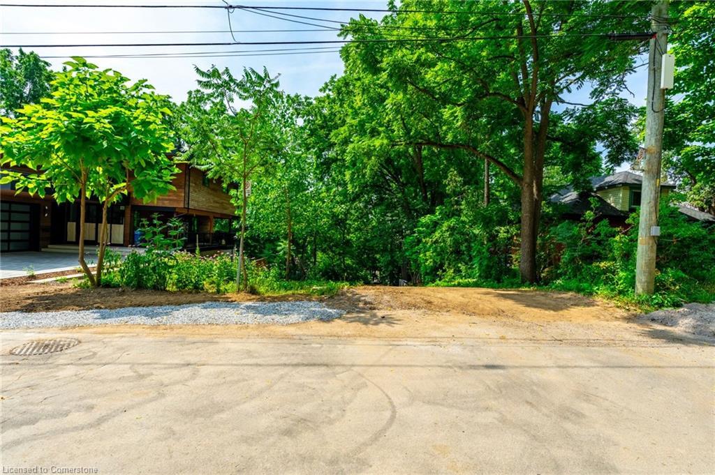 98 Alma Street, Dundas, ON