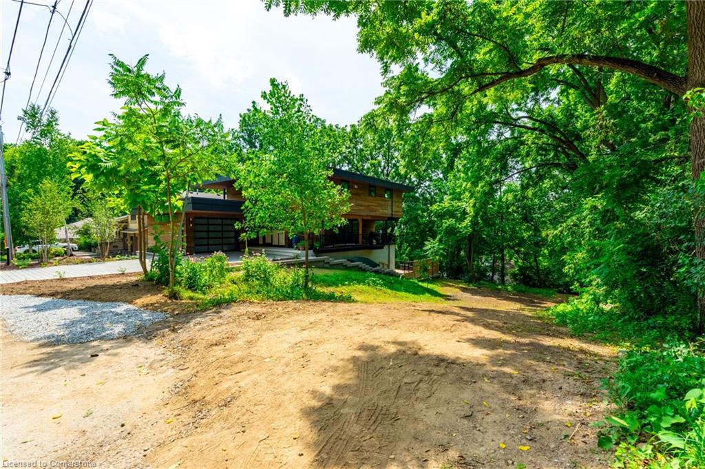 98 Alma Street, Dundas, ON