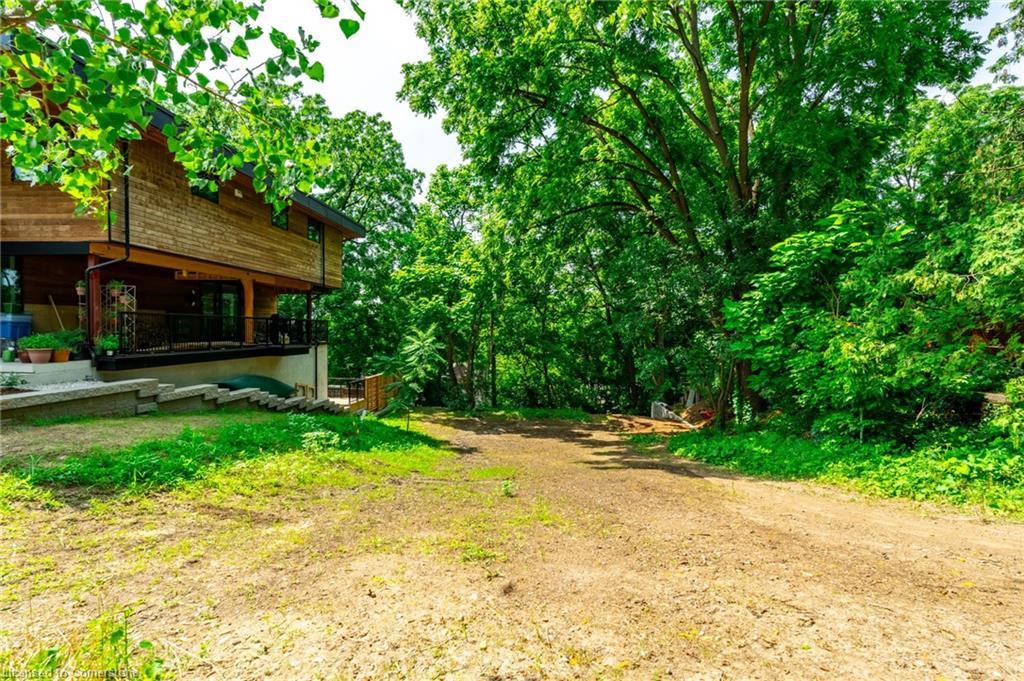 98 Alma Street, Dundas, ON