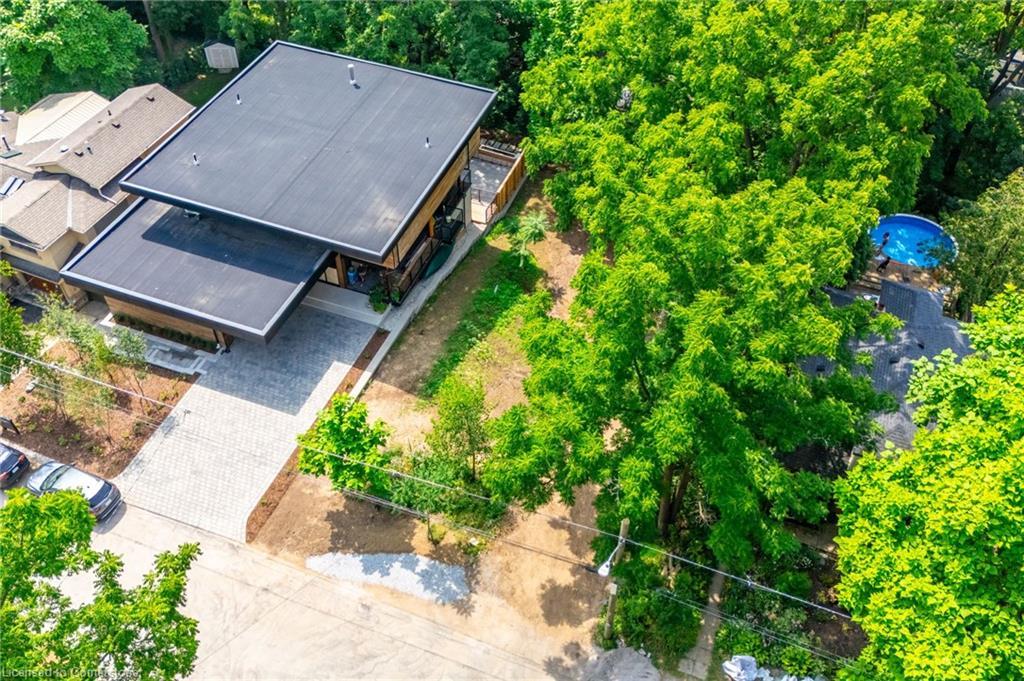 98 Alma Street, Dundas, ON