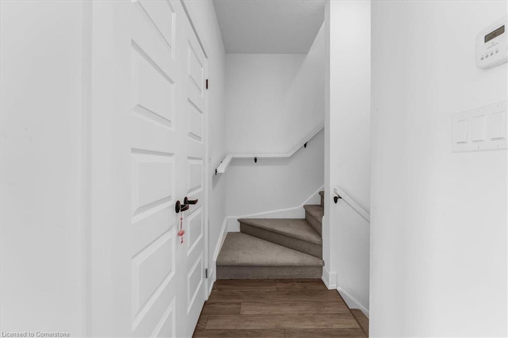 10-99 Roger Street, Waterloo, ON - Indoor Photo Showing Other Room