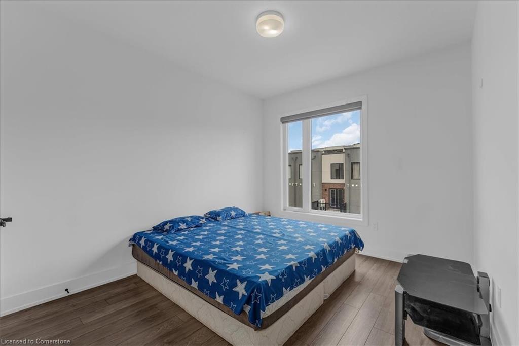 10-99 Roger Street, Waterloo, ON - Indoor Photo Showing Bedroom