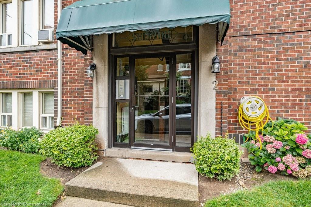 9-2 Vineland Avenue, Hamilton, ON - Outdoor