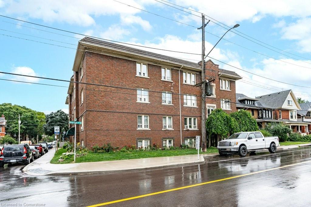 9-2 Vineland Avenue, Hamilton, ON - Outdoor