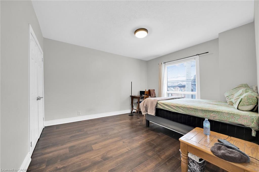 199 Bay Street N, Hamilton, ON - Indoor Photo Showing Bedroom