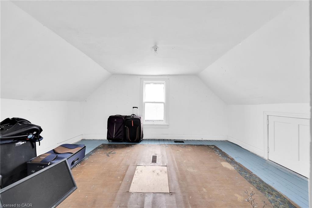 199 Bay Street N, Hamilton, ON - Indoor Photo Showing Other Room