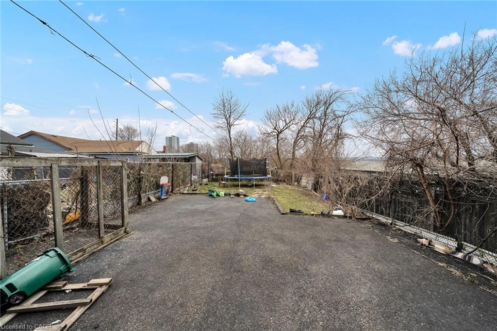 199 Bay Street N, Hamilton, ON - Outdoor