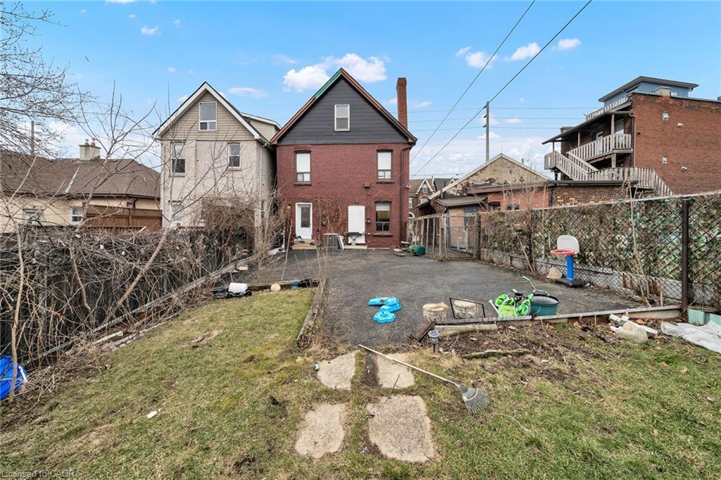 199 Bay Street N, Hamilton, ON - Outdoor