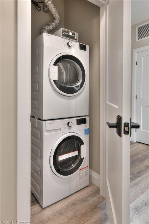 10-33 Murray Court, Milverton, ON - Indoor Photo Showing Laundry Room