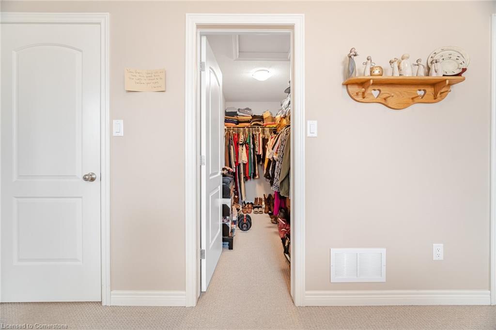 118 Lampman Drive, Grimsby, ON - Indoor Photo Showing Other Room