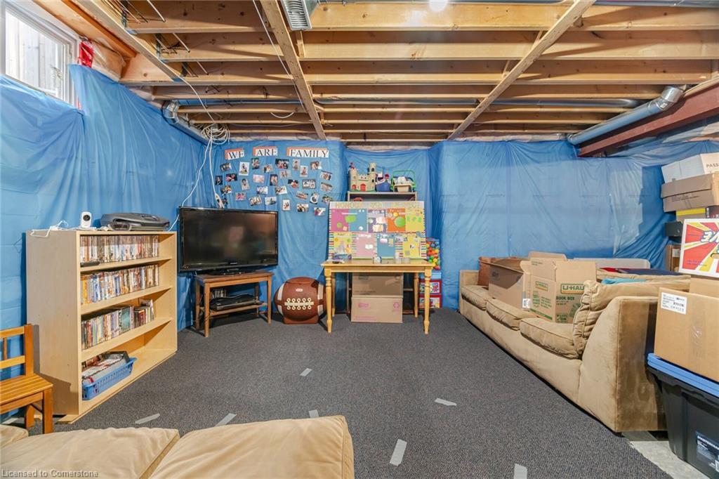 118 Lampman Drive, Grimsby, ON - Indoor Photo Showing Basement
