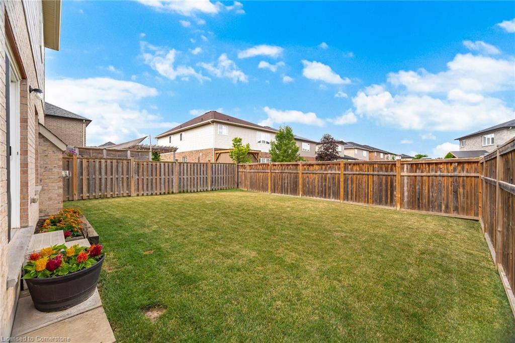 118 Lampman Drive, Grimsby, ON - Outdoor