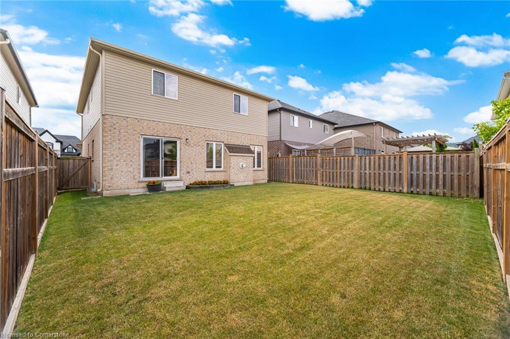118 Lampman Drive, Grimsby, ON - Outdoor