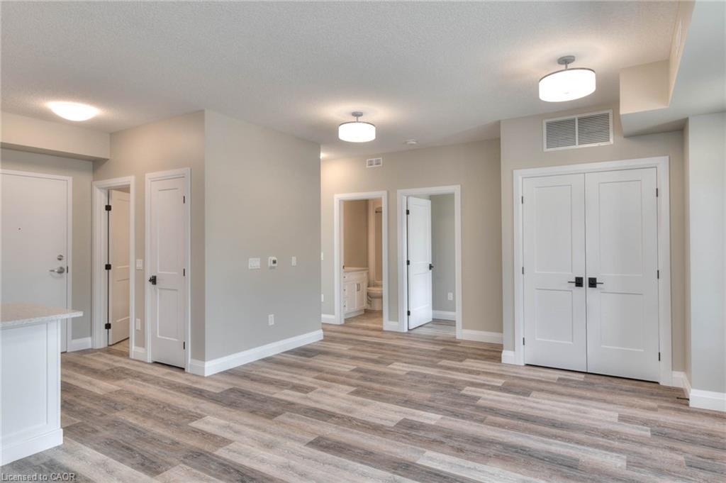 1-33 Murray Court, Milverton, ON - Indoor Photo Showing Other Room