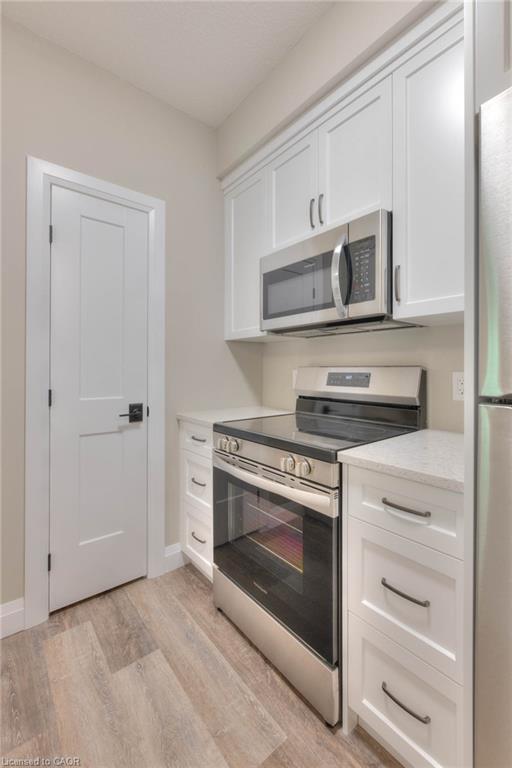 11-33 Murray Court, Milverton, ON - Indoor Photo Showing Kitchen