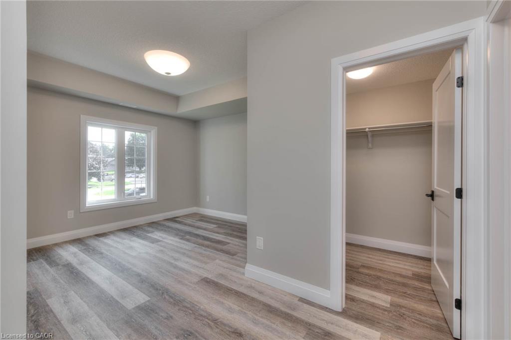 11-33 Murray Court, Milverton, ON - Indoor Photo Showing Other Room