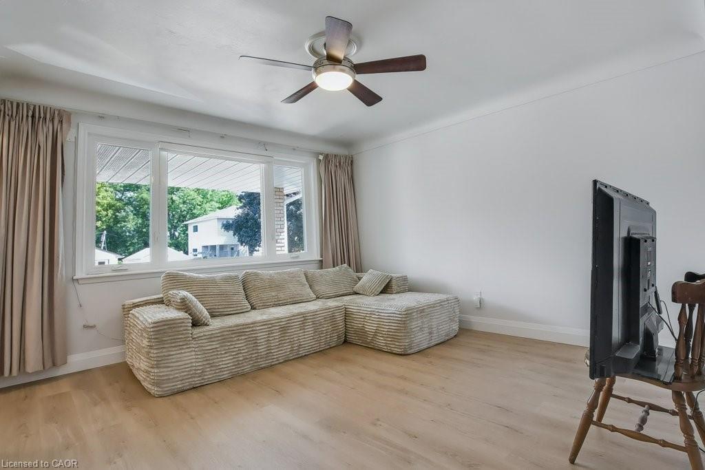 111 Castlefield Drive, Hamilton, ON - Indoor