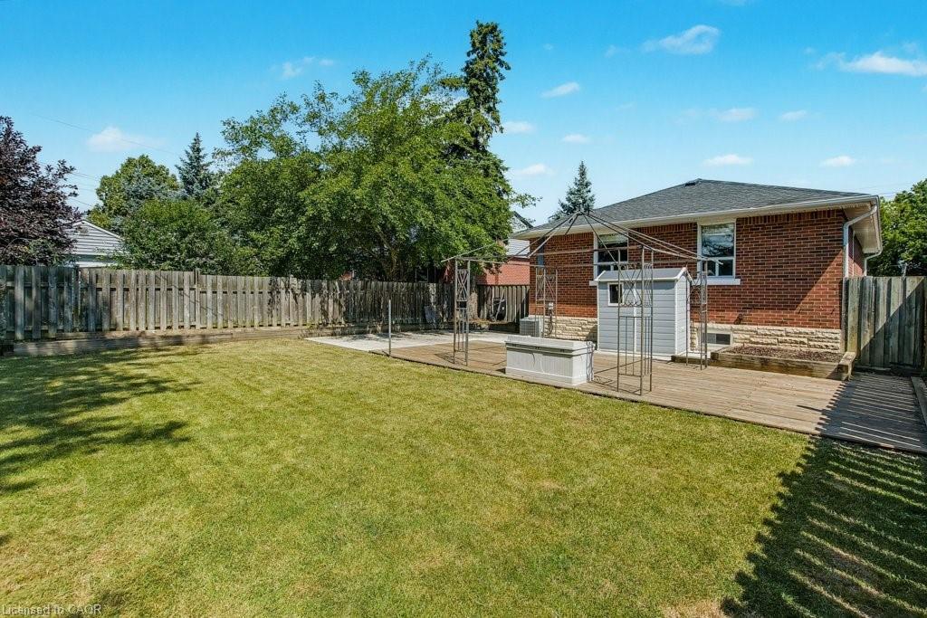111 Castlefield Drive, Hamilton, ON - Outdoor