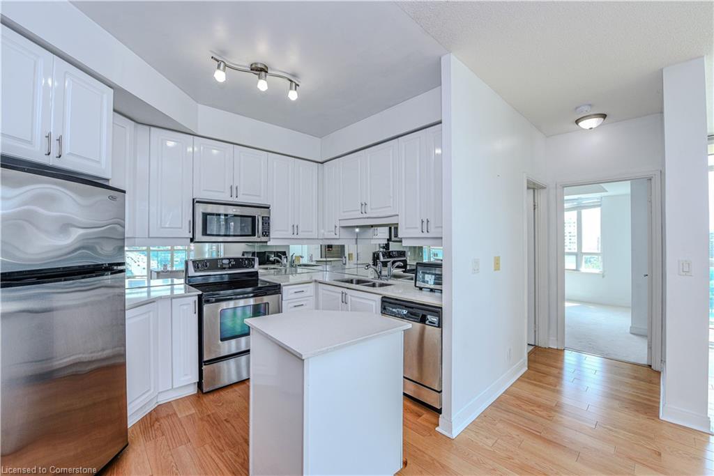 1206-70 Absolute Avenue, Mississauga, ON - Indoor Photo Showing Kitchen With Double Sink
