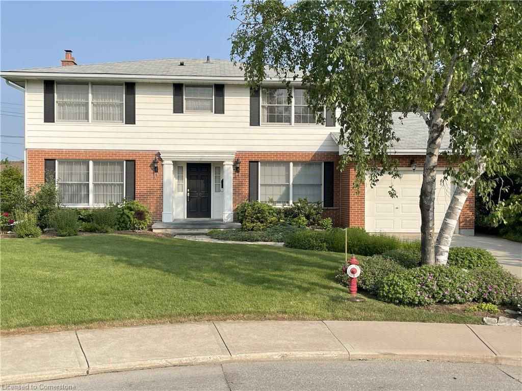 30 Lanscott Place, Hamilton, ON - Outdoor With Facade