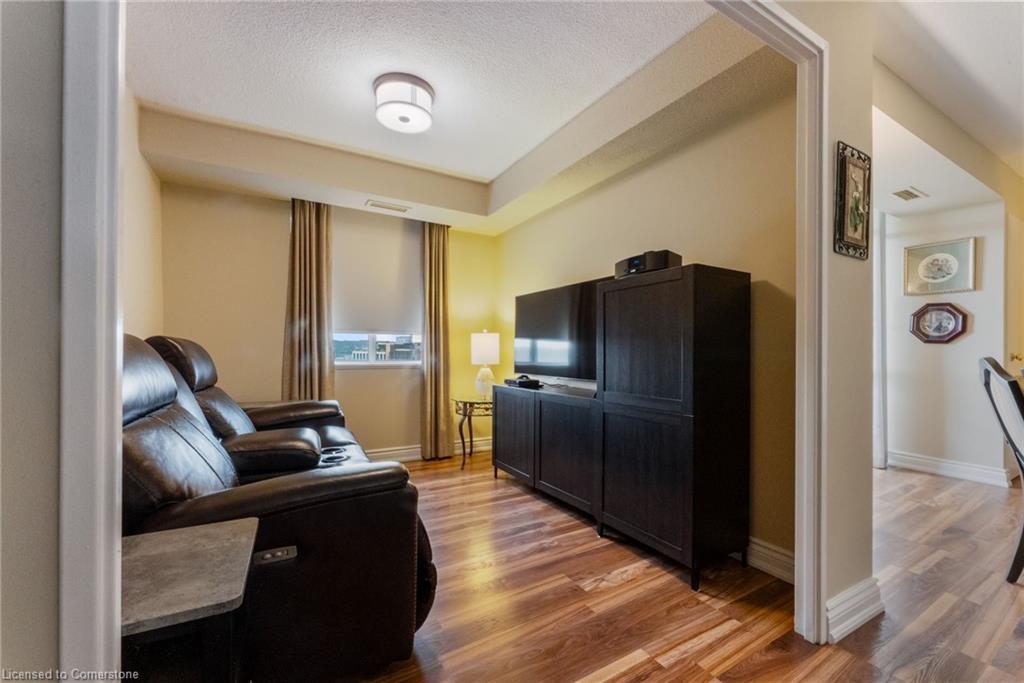 1605-301 Frances Avenue, Stoney Creek, ON - Indoor