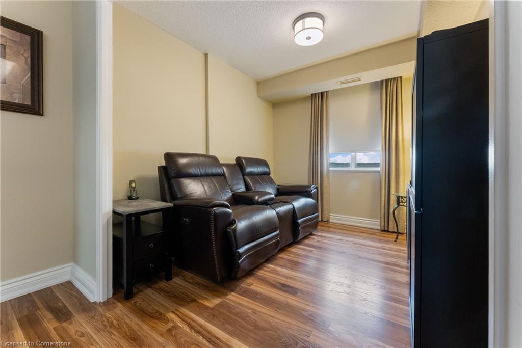 1605-301 Frances Avenue, Stoney Creek, ON - Indoor