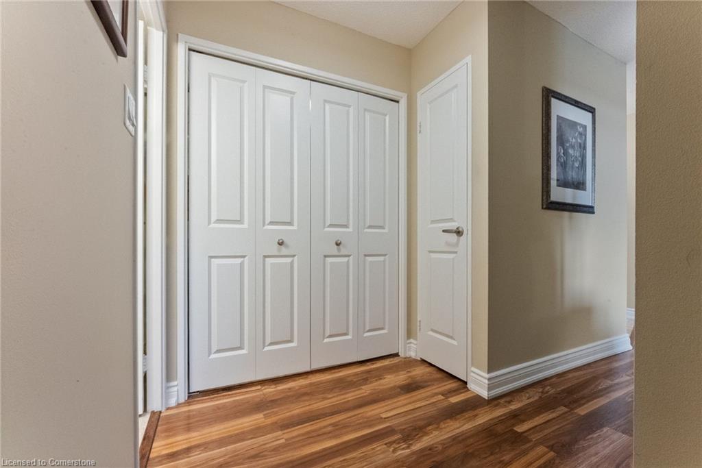 1605-301 Frances Avenue, Stoney Creek, ON - Indoor Photo Showing Other Room