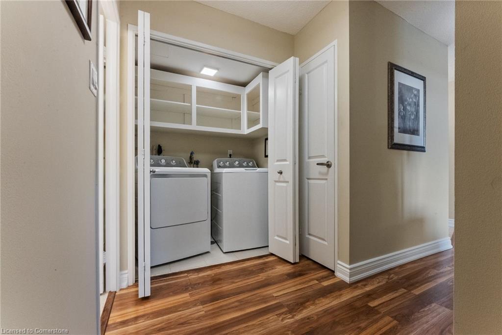 1605-301 Frances Avenue, Stoney Creek, ON - Indoor Photo Showing Laundry Room