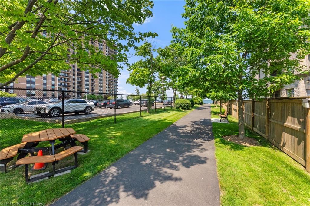 1605-301 Frances Avenue, Stoney Creek, ON - Outdoor