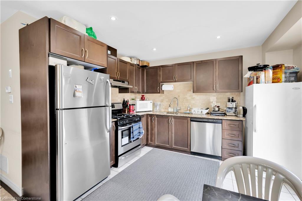 1-1354 Upper Sherman Avenue, Hamilton, ON - Indoor Photo Showing Kitchen