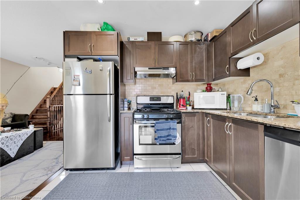1-1354 Upper Sherman Avenue, Hamilton, ON - Indoor Photo Showing Kitchen