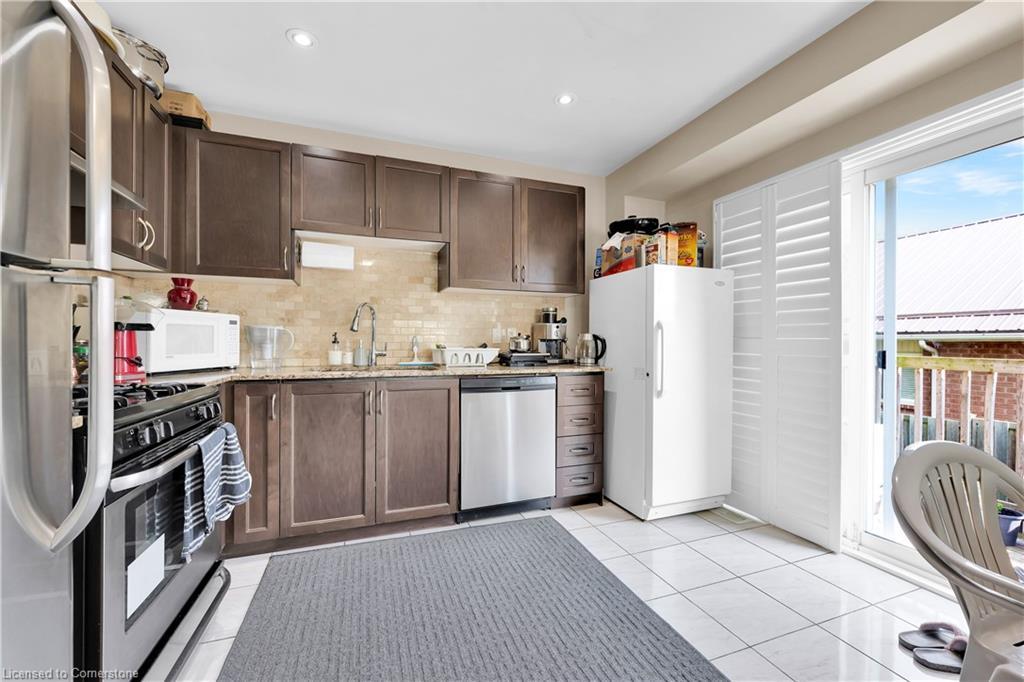 1-1354 Upper Sherman Avenue, Hamilton, ON - Indoor Photo Showing Kitchen