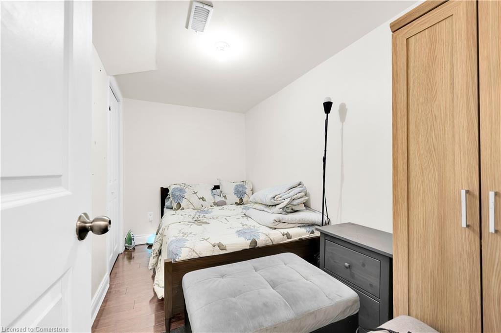 1-1354 Upper Sherman Avenue, Hamilton, ON - Indoor Photo Showing Bedroom