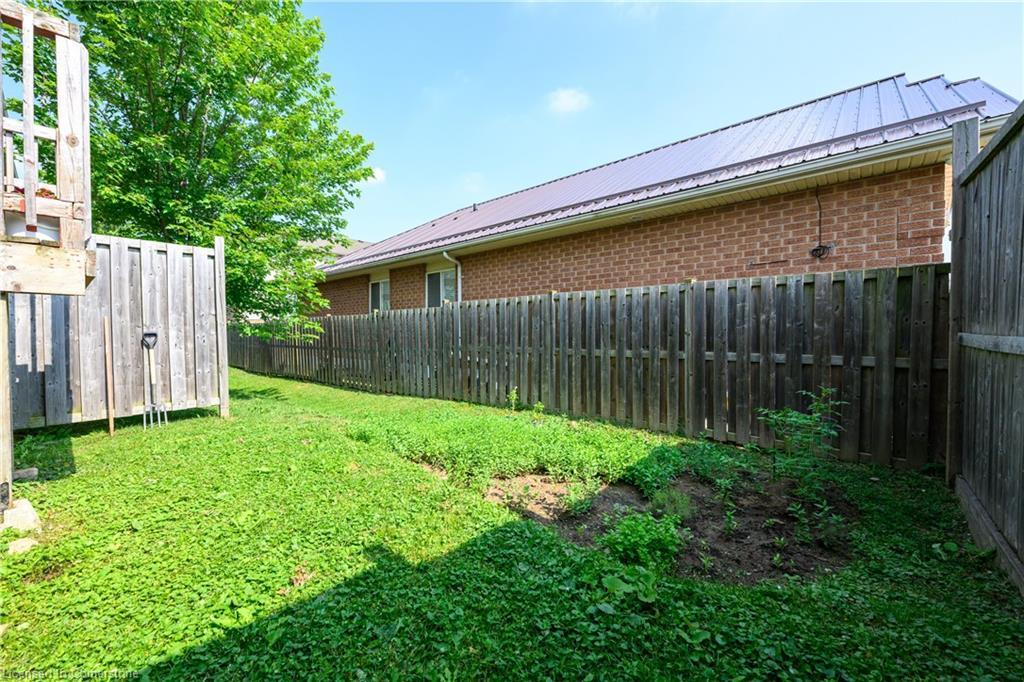 1-1354 Upper Sherman Avenue, Hamilton, ON - Outdoor