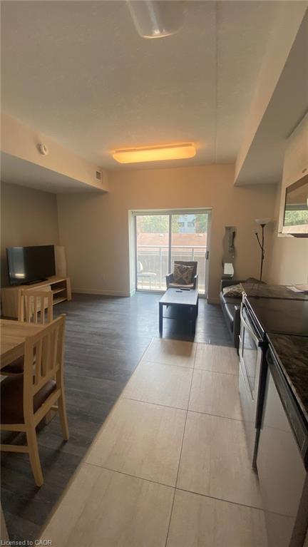 221-251 Hemlock Street, Waterloo, ON - Indoor