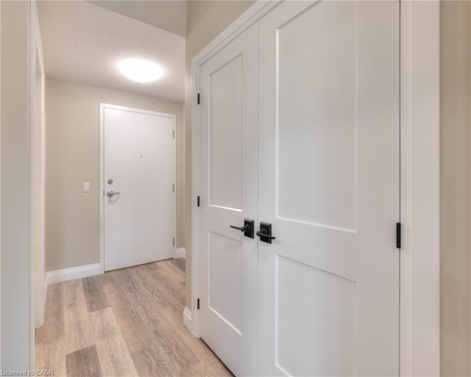 6-33 Murray Court, Milverton, ON - Indoor Photo Showing Other Room