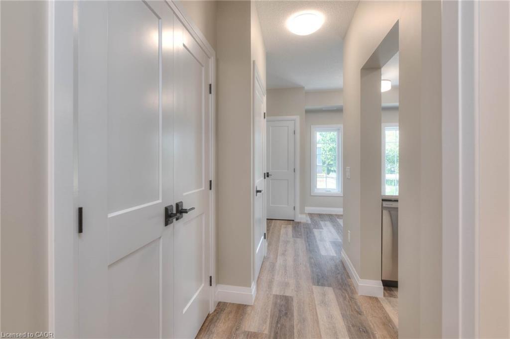 6-33 Murray Court, Milverton, ON - Indoor Photo Showing Other Room