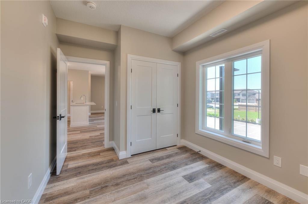 6-33 Murray Court, Milverton, ON - Indoor Photo Showing Other Room