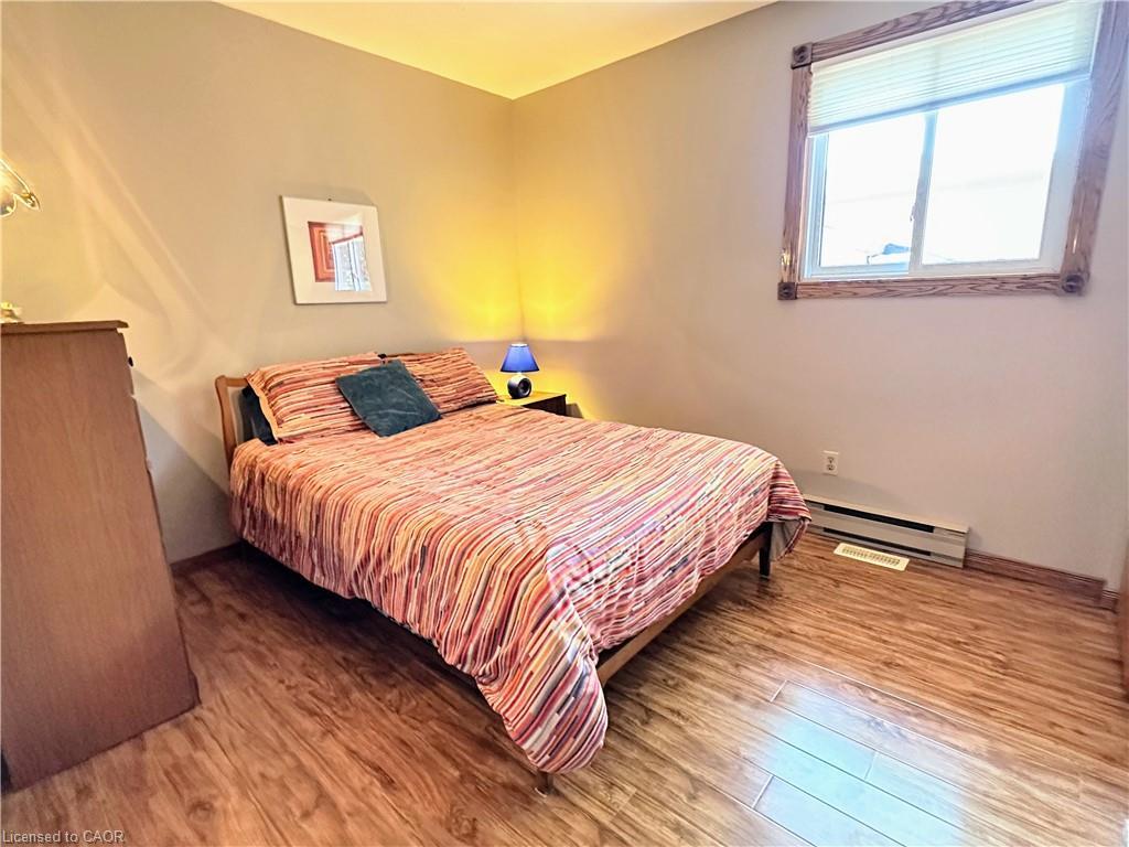 804 Ruby Street, Port Elgin, ON - Indoor Photo Showing Bedroom
