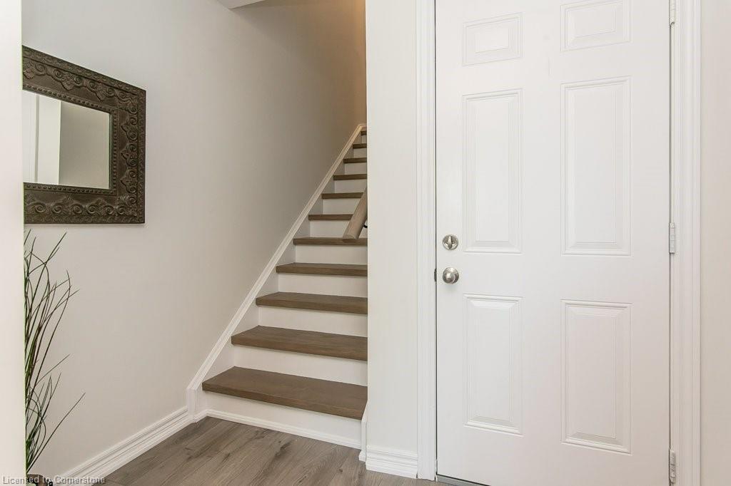 386 Linden Drive, Cambridge, ON - Indoor Photo Showing Other Room