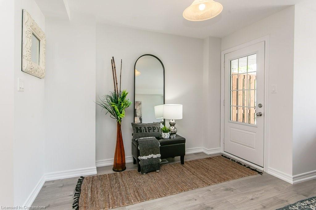 386 Linden Drive, Cambridge, ON - Indoor Photo Showing Other Room