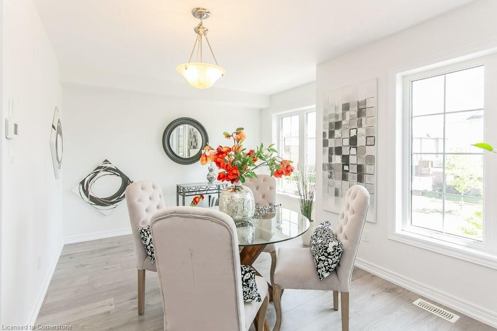 386 Linden Drive, Cambridge, ON - Indoor Photo Showing Dining Room