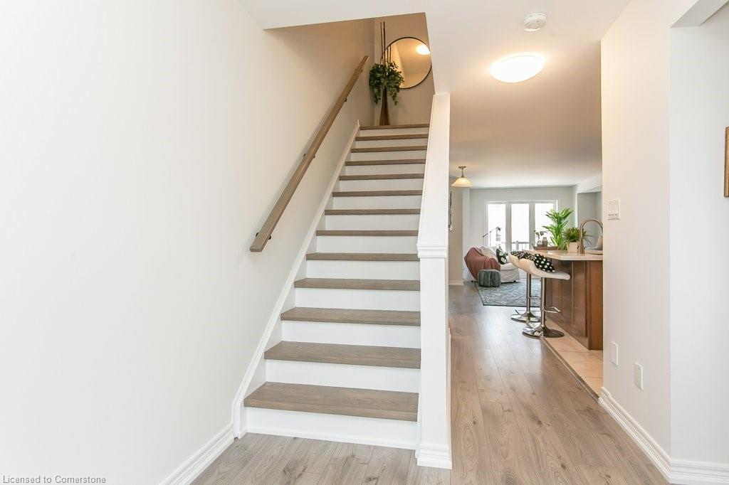 386 Linden Drive, Cambridge, ON - Indoor Photo Showing Other Room