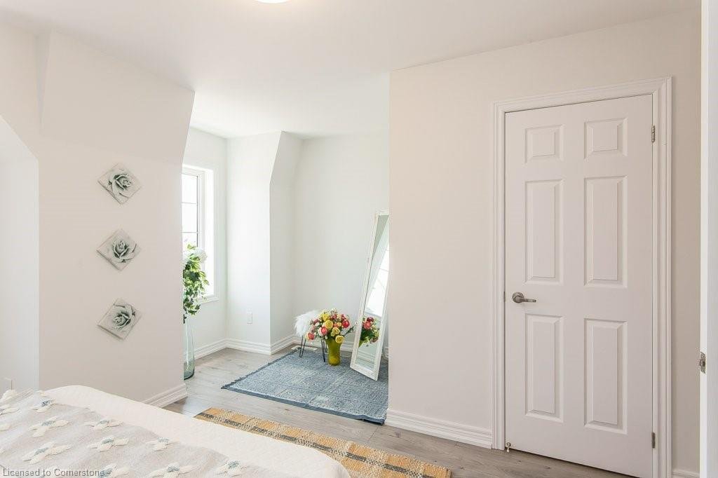 386 Linden Drive, Cambridge, ON - Indoor Photo Showing Bedroom