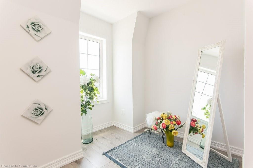 386 Linden Drive, Cambridge, ON - Indoor Photo Showing Other Room