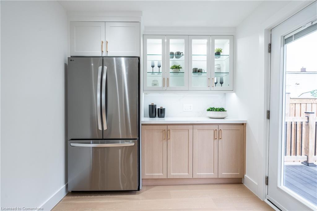 4471 First Avenue, Niagara Falls, ON - Indoor Photo Showing Other Room