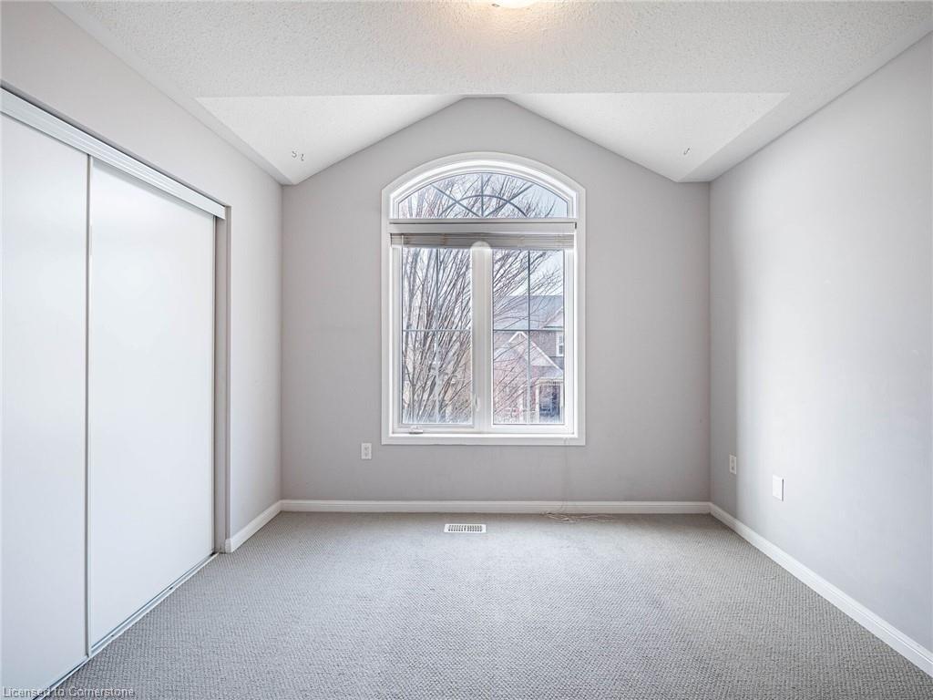 416 Gooch Crescent, Milton, ON - Indoor Photo Showing Other Room
